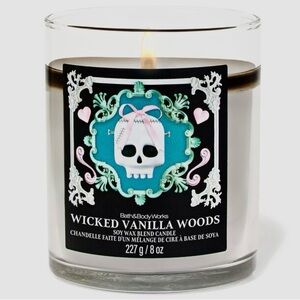 Bath & Body Works Wicked Vanilla Woods Single Wick Candle Cute Bow Skull Design
